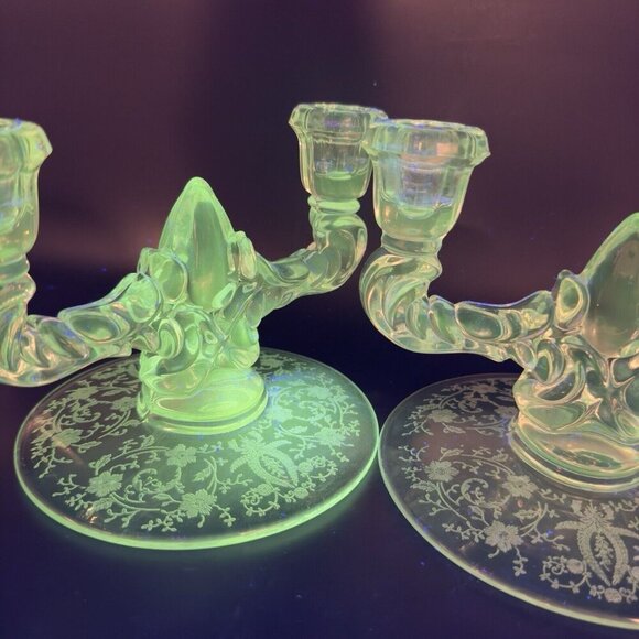 New Martinsville Prelude Double Candle Holder Clear Fostoria Manganese 365nm UV - Picture 10 of 15